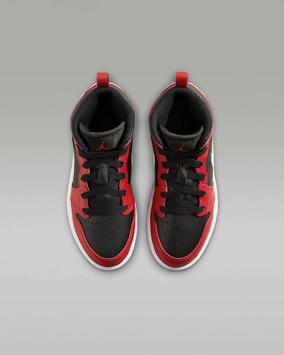 Chaussure Jordan 1 Mid pour jeune enfant. Nike LU